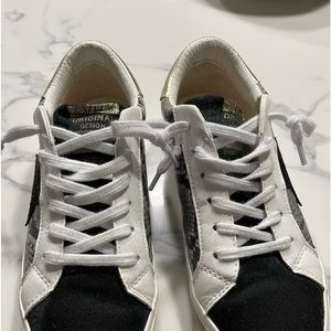 Vintage Havana sneakers, hardly worn and in excellent condition!